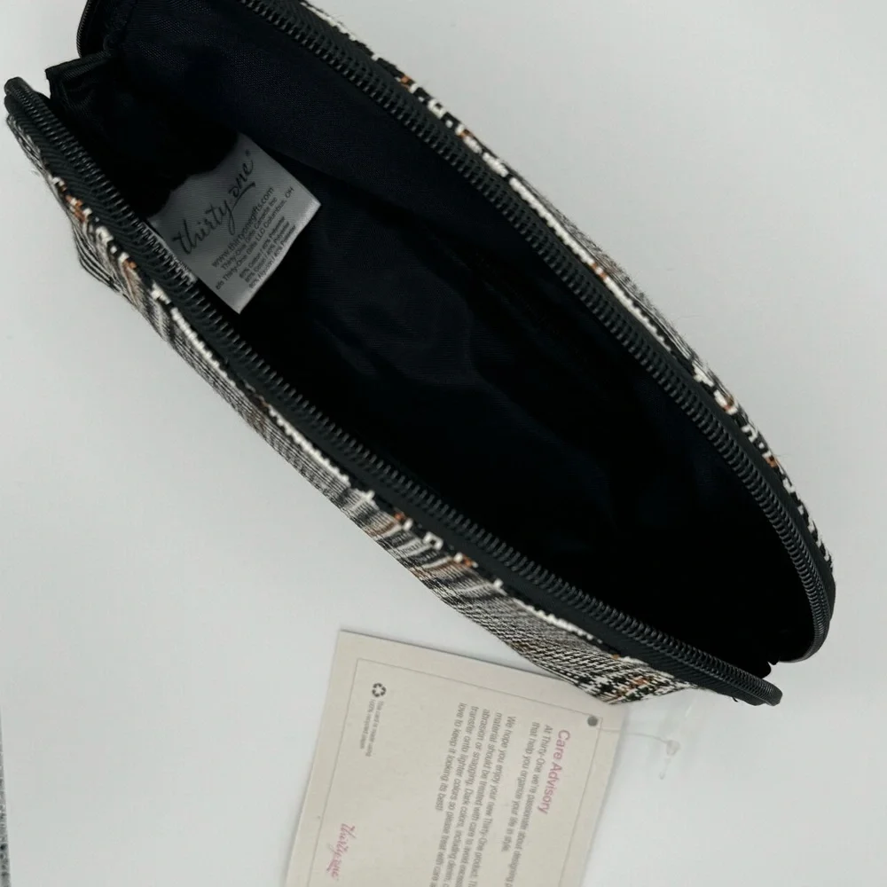 NWT Thirty-One Half Moon Pouch Plaid About You Weave - Picture 2 of 3